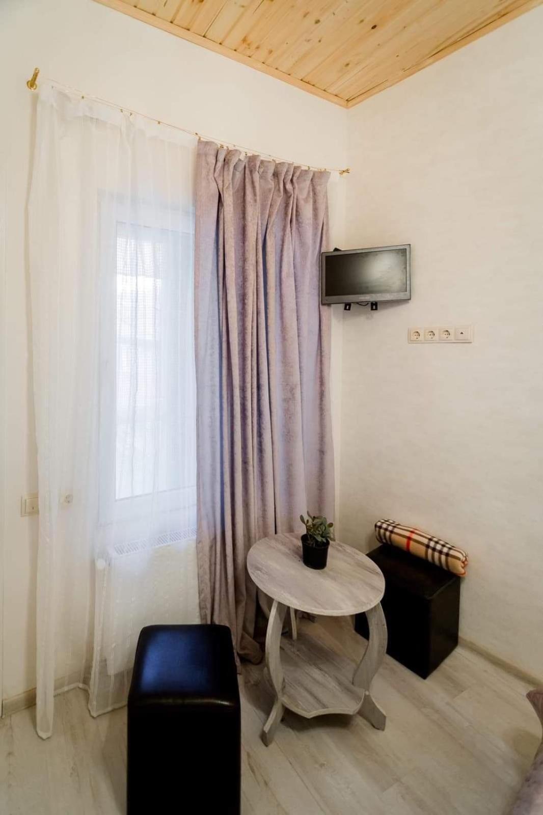 Nina'S Apartaments Tbilisi Exterior photo